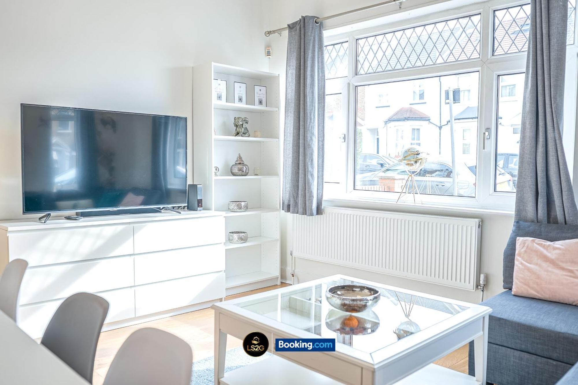 Stunning House By Ls2G Short Lets & Serviced Accommodation Greater London With Free Wifi Ngoại thất bức ảnh