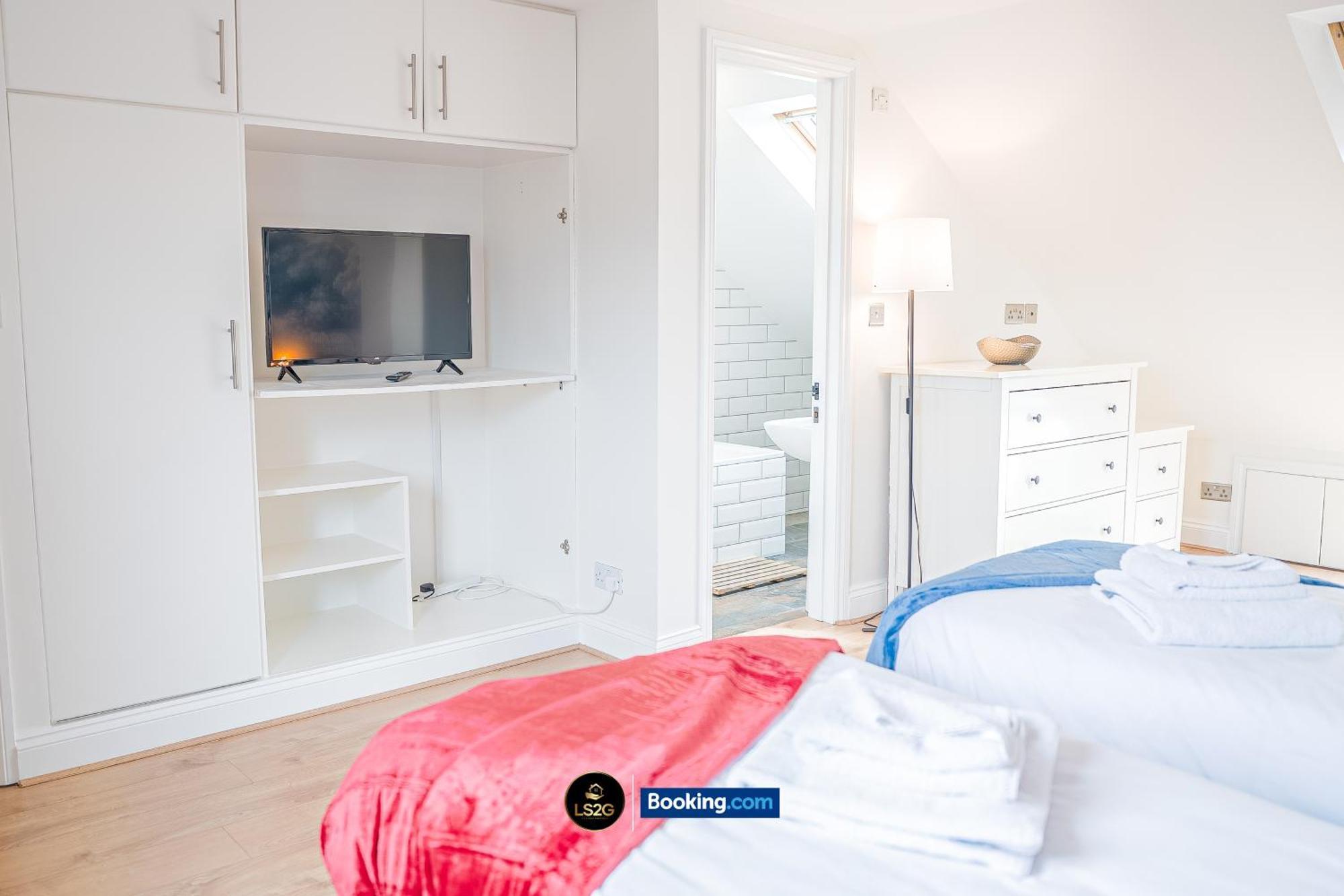 Stunning House By Ls2G Short Lets & Serviced Accommodation Greater London With Free Wifi Ngoại thất bức ảnh
