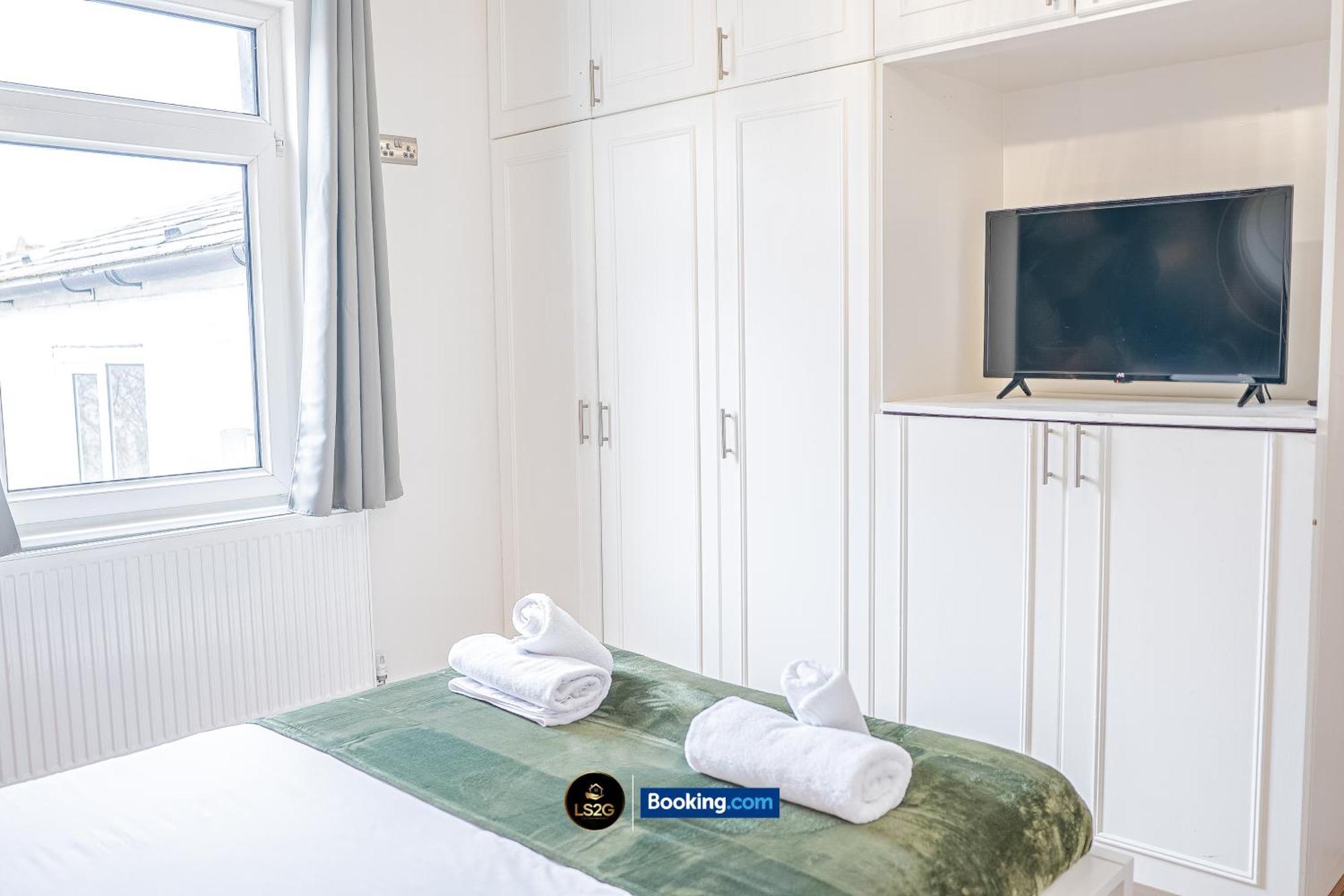 Stunning House By Ls2G Short Lets & Serviced Accommodation Greater London With Free Wifi Ngoại thất bức ảnh