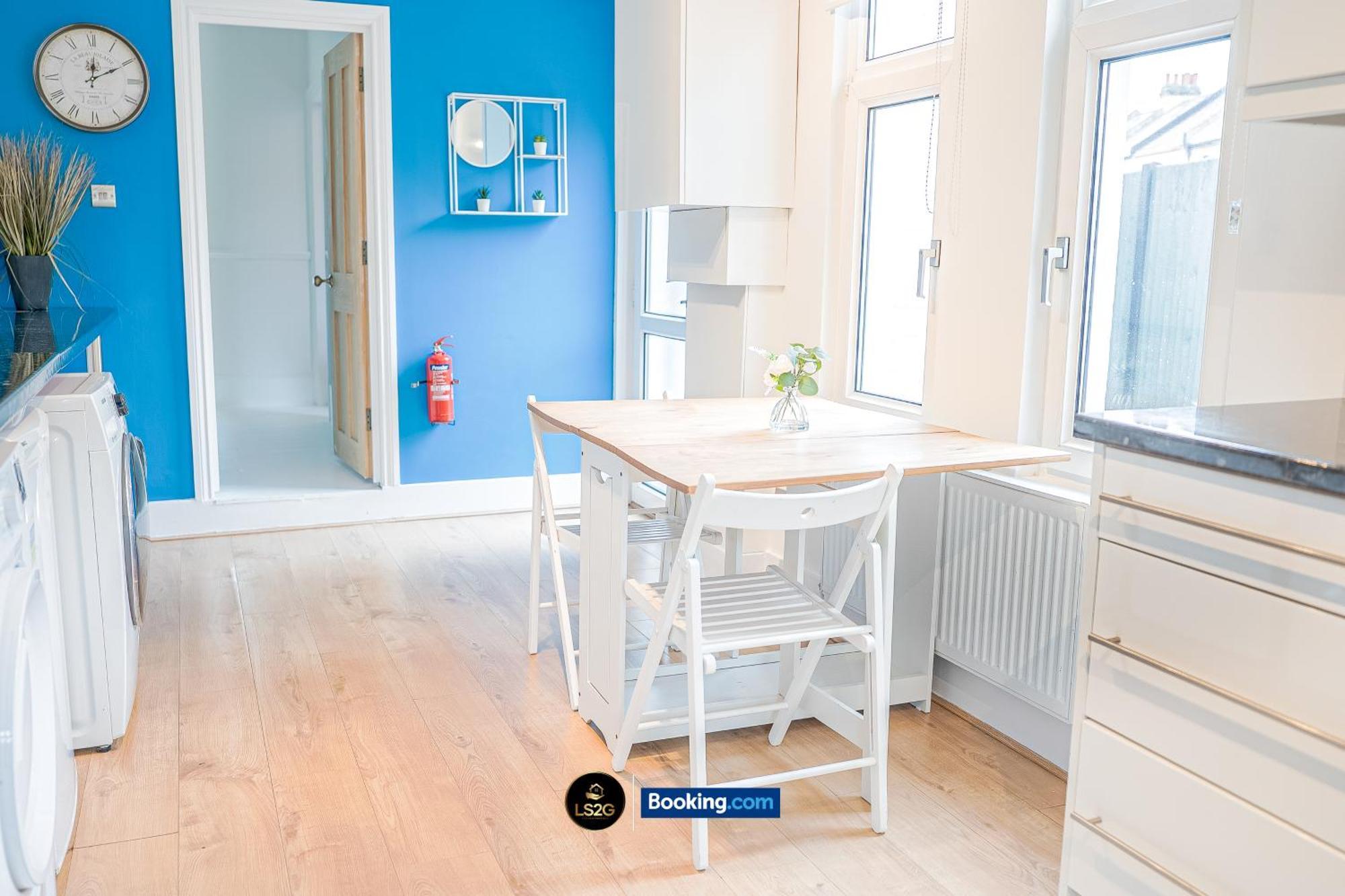 Stunning House By Ls2G Short Lets & Serviced Accommodation Greater London With Free Wifi Ngoại thất bức ảnh