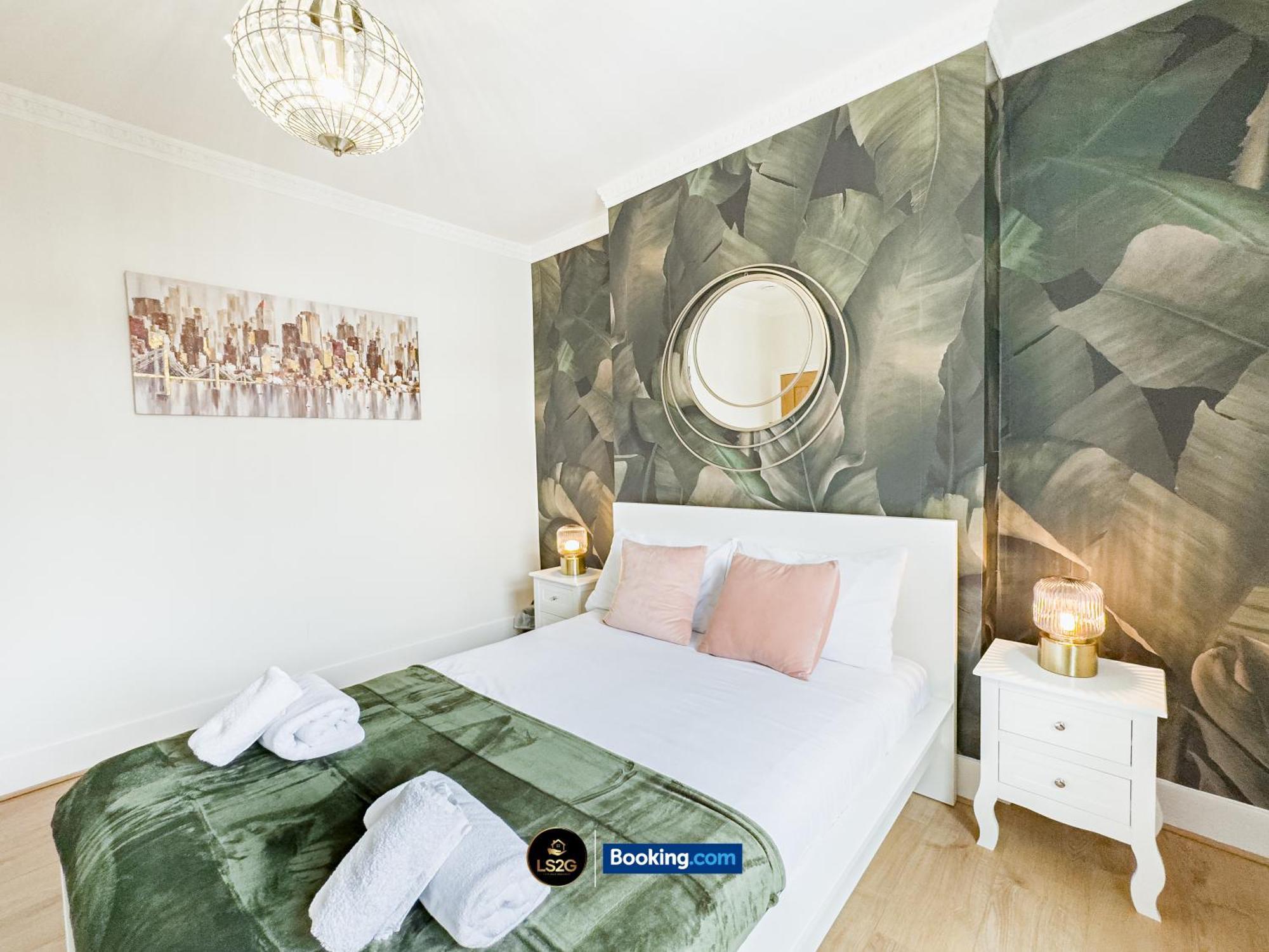 Stunning House By Ls2G Short Lets & Serviced Accommodation Greater London With Free Wifi Ngoại thất bức ảnh