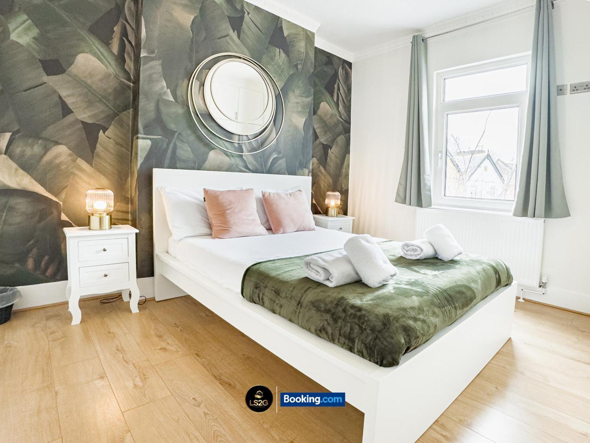 Stunning House By Ls2G Short Lets & Serviced Accommodation Greater London With Free Wifi Ngoại thất bức ảnh