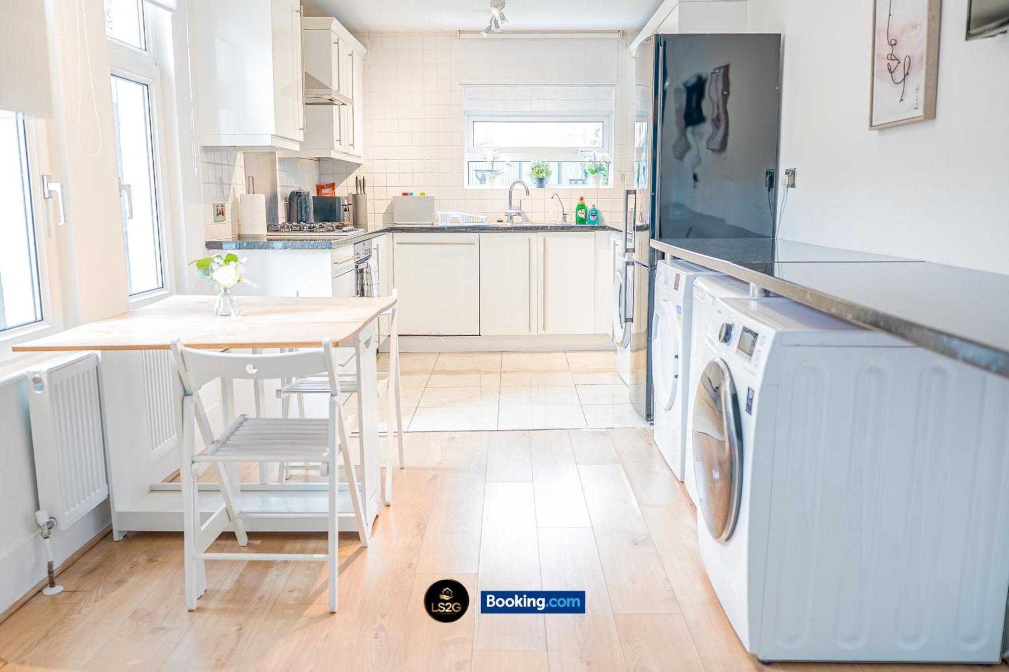 Stunning House By Ls2G Short Lets & Serviced Accommodation Greater London With Free Wifi Ngoại thất bức ảnh